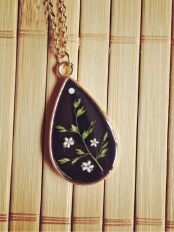 Pendentif en résine, en forme de goutte