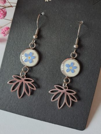 Boucles d’oreilles avec fleurs de Miosotis